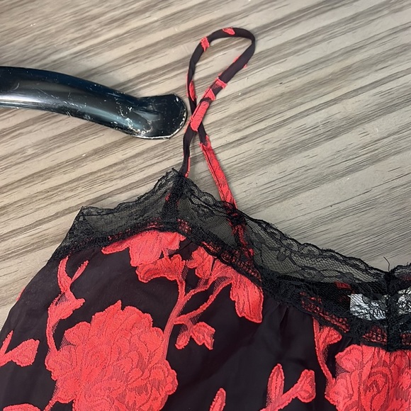 WILD MOSS FLORAL TANK LARGE - Picture 9 of 12